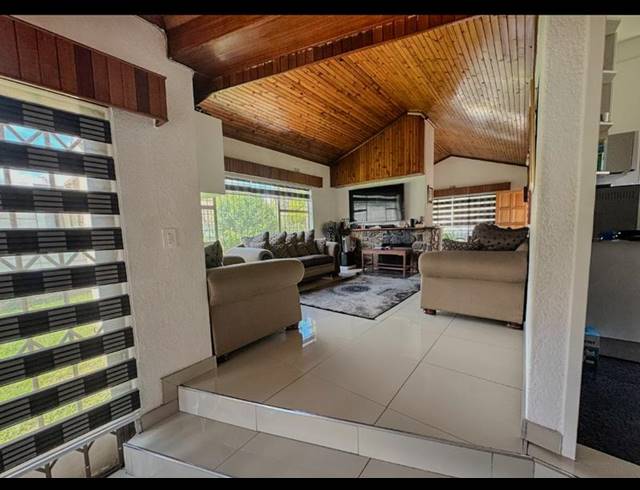 4 BEDROOM HOUSE FOR SALE IN MONDEOR